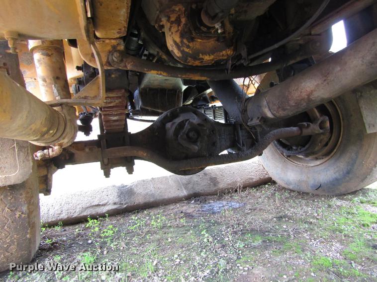 image for item DC0047 1979 International Paystar F5070 tank truck