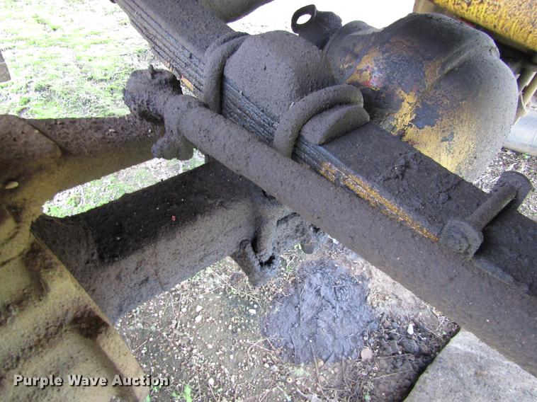 image for item DC0047 1979 International Paystar F5070 tank truck