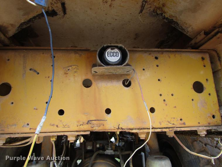 image for item DC0047 1979 International Paystar F5070 tank truck