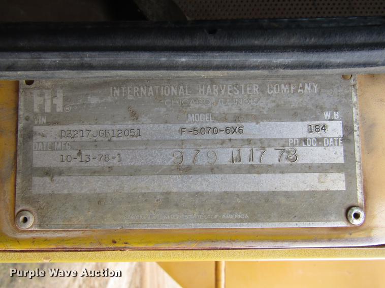image for item DC0047 1979 International Paystar F5070 tank truck