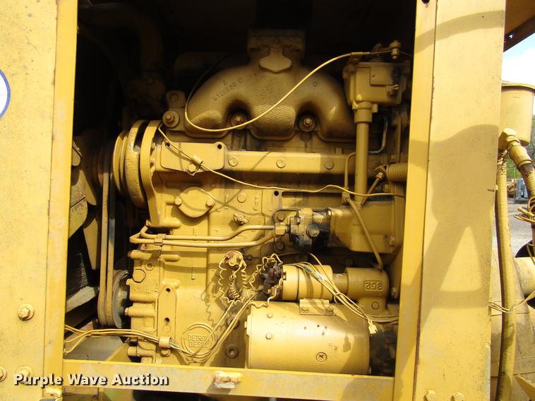 image for item DC0062 2000 Ingram 9-2800 pneumatic roller