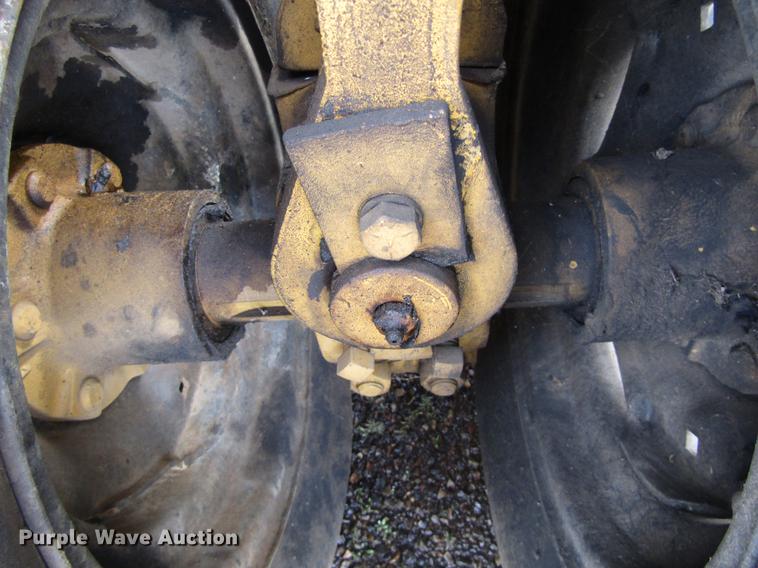 image for item DC0062 2000 Ingram 9-2800 pneumatic roller