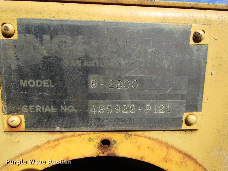 image for item DC0062 2000 Ingram 9-2800 pneumatic roller