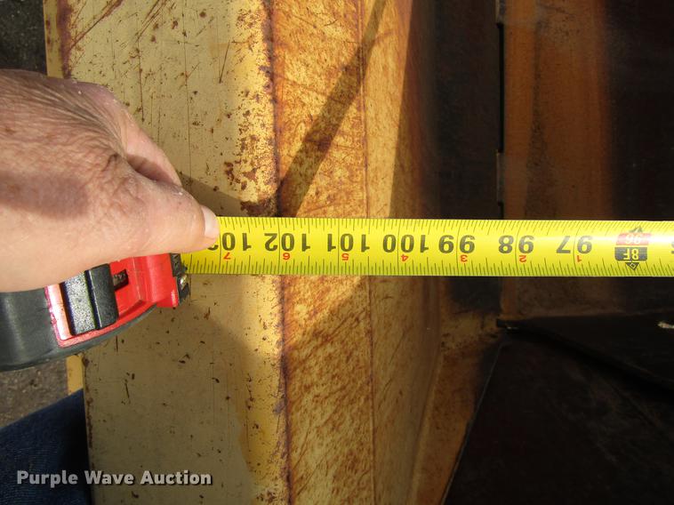 image for item DC0074 2005 John Deere 1812C scraper