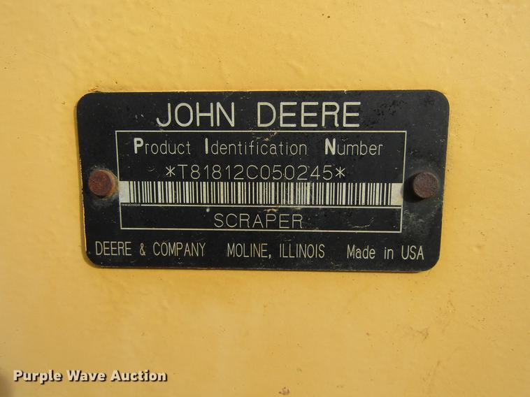 image for item DC0074 2005 John Deere 1812C scraper
