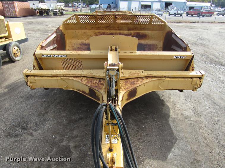 image for item DC0075 2005 John Deere 1812C scraper