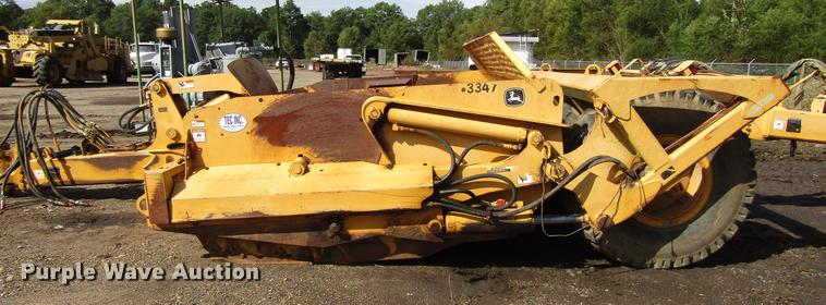 image for item DC0076 2005 John Deere 1812C scraper