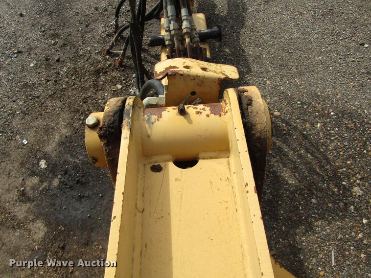 image for item DC0076 2005 John Deere 1812C scraper