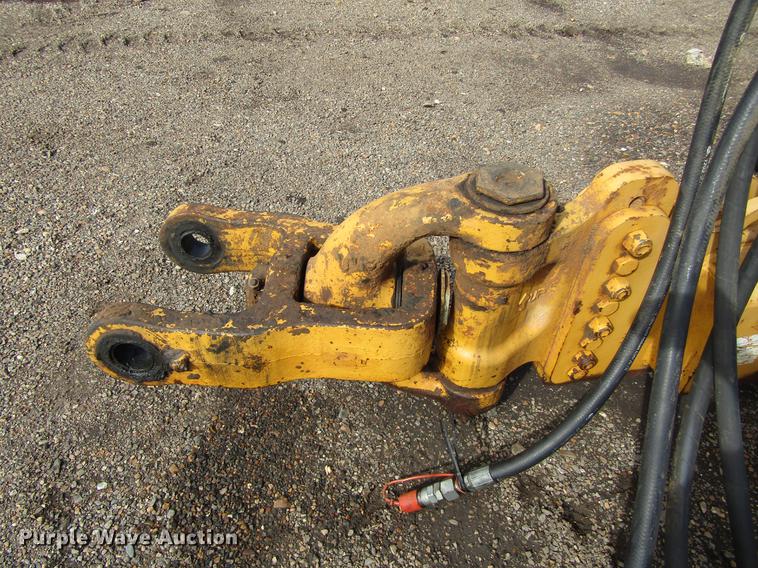 image for item DC0076 2005 John Deere 1812C scraper