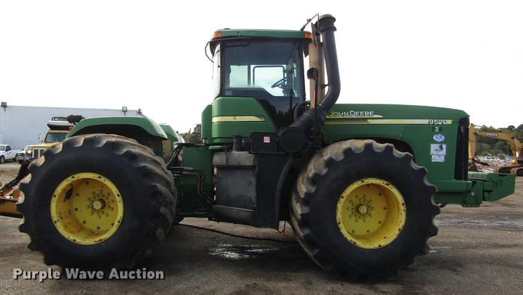 image for item DC0078 2005 John Deere 9520 4WD tractor