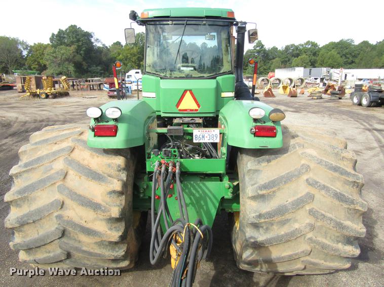 image for item DC0078 2005 John Deere 9520 4WD tractor