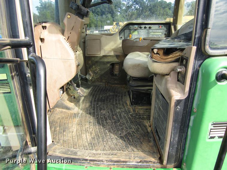 image for item DC0078 2005 John Deere 9520 4WD tractor
