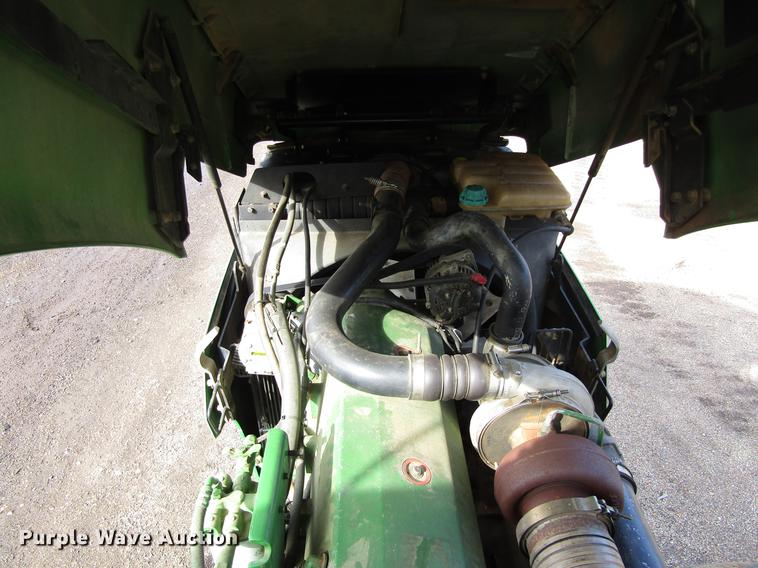 image for item DC0078 2005 John Deere 9520 4WD tractor