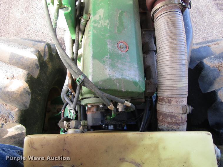 image for item DC0078 2005 John Deere 9520 4WD tractor