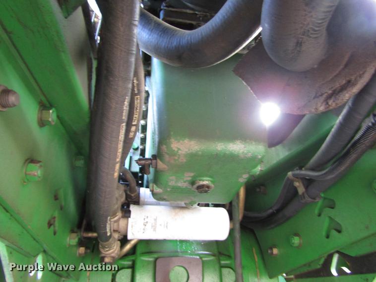 image for item DC0078 2005 John Deere 9520 4WD tractor