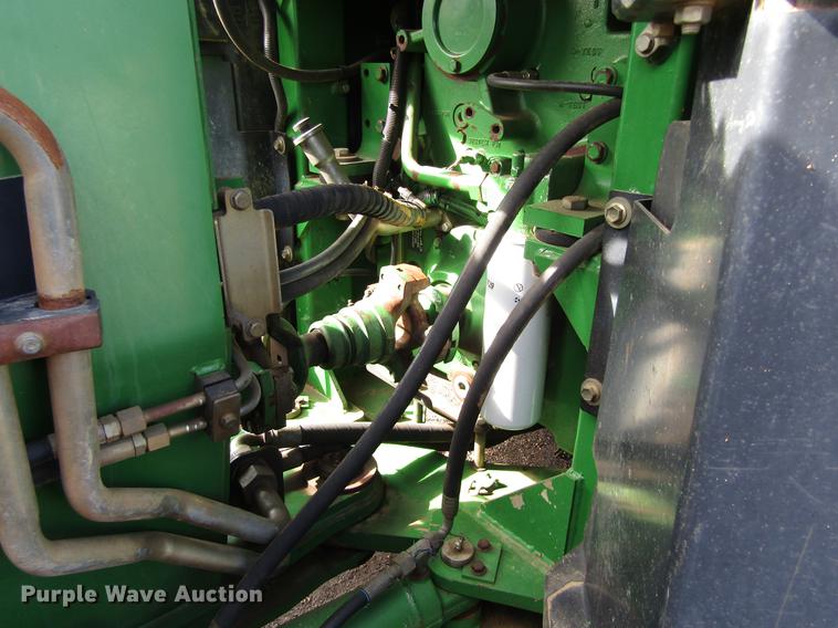 image for item DC0078 2005 John Deere 9520 4WD tractor