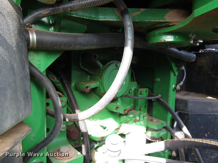 image for item DC0078 2005 John Deere 9520 4WD tractor