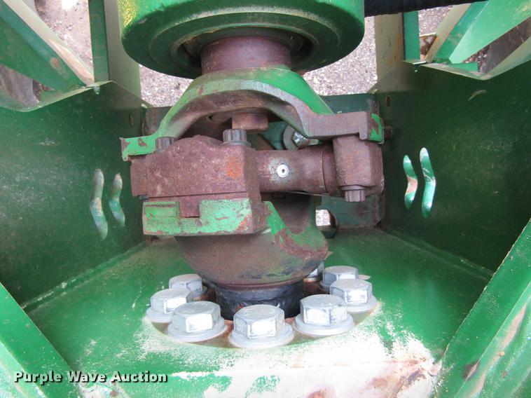 image for item DC0078 2005 John Deere 9520 4WD tractor