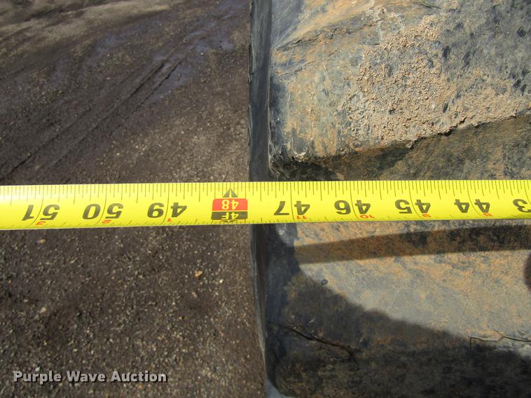 image for item DC0078 2005 John Deere 9520 4WD tractor