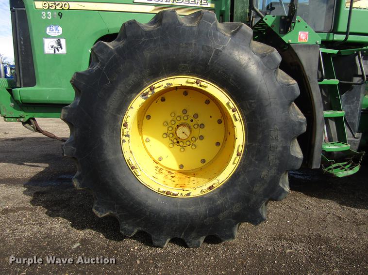 image for item DC0078 2005 John Deere 9520 4WD tractor