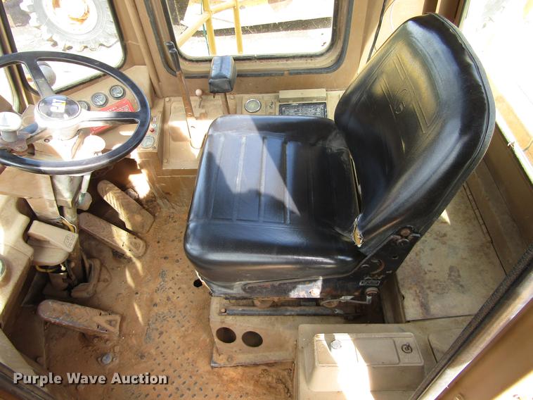 image for item DC0079 1983 Caterpillar 966D wheel loader