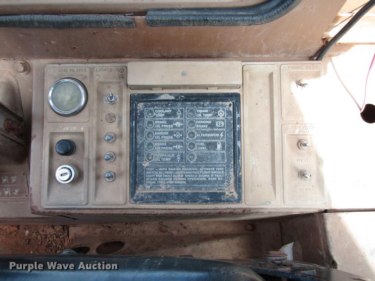 image for item DC0079 1983 Caterpillar 966D wheel loader