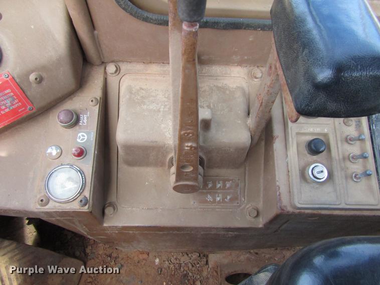 image for item DC0079 1983 Caterpillar 966D wheel loader