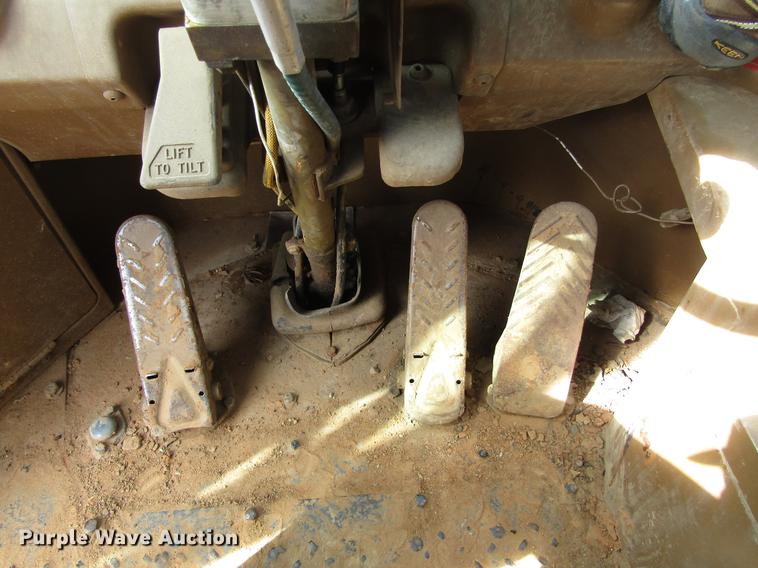 image for item DC0079 1983 Caterpillar 966D wheel loader