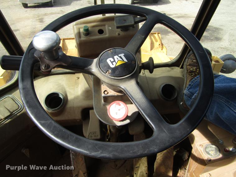 image for item DC0079 1983 Caterpillar 966D wheel loader