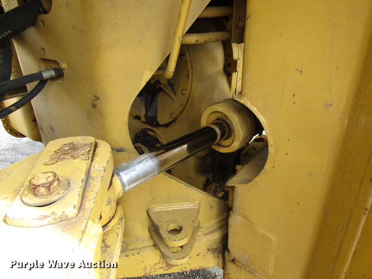 image for item DC0079 1983 Caterpillar 966D wheel loader