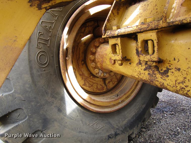 image for item DC0079 1983 Caterpillar 966D wheel loader