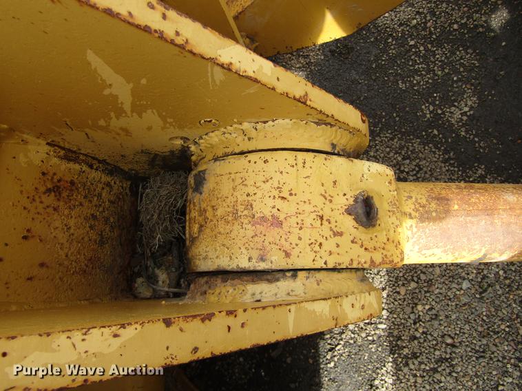 image for item DC0079 1983 Caterpillar 966D wheel loader