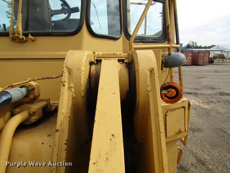 image for item DC0079 1983 Caterpillar 966D wheel loader