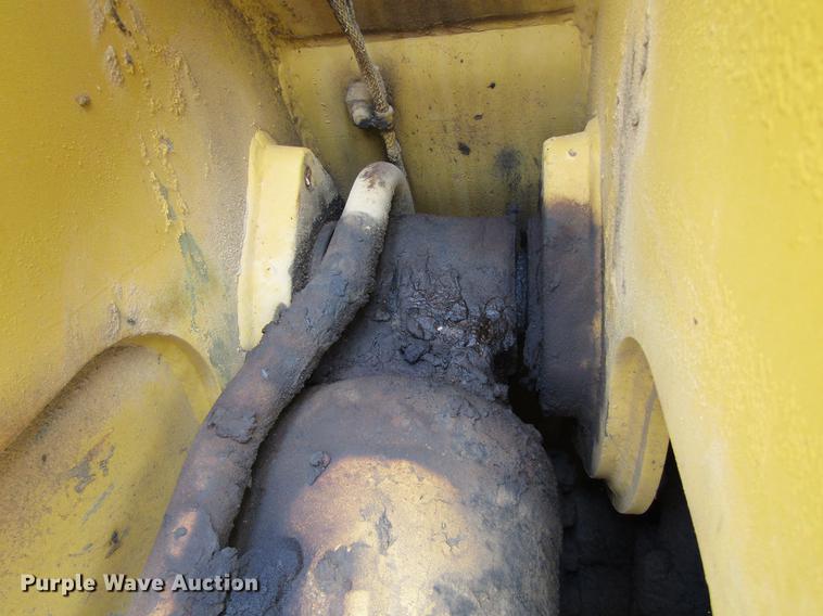 image for item DC0079 1983 Caterpillar 966D wheel loader