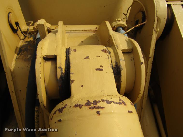 image for item DC0079 1983 Caterpillar 966D wheel loader