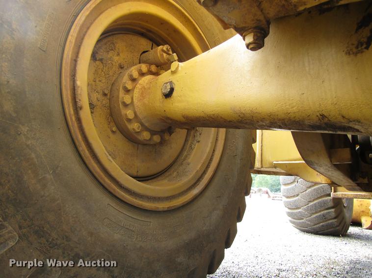image for item DC0079 1983 Caterpillar 966D wheel loader