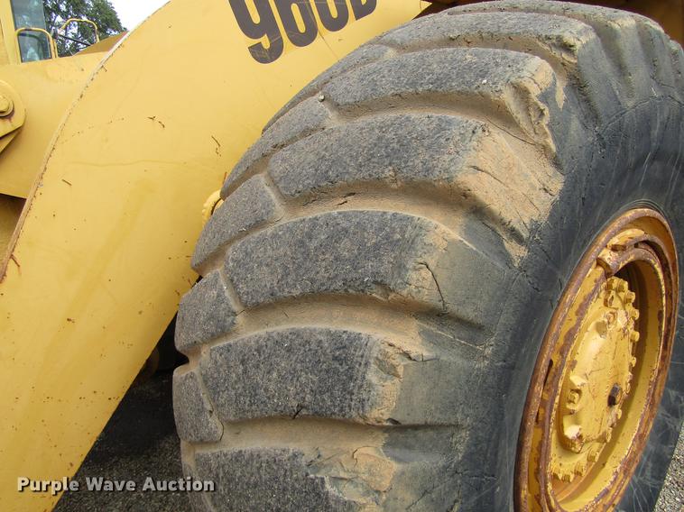 image for item DC0079 1983 Caterpillar 966D wheel loader