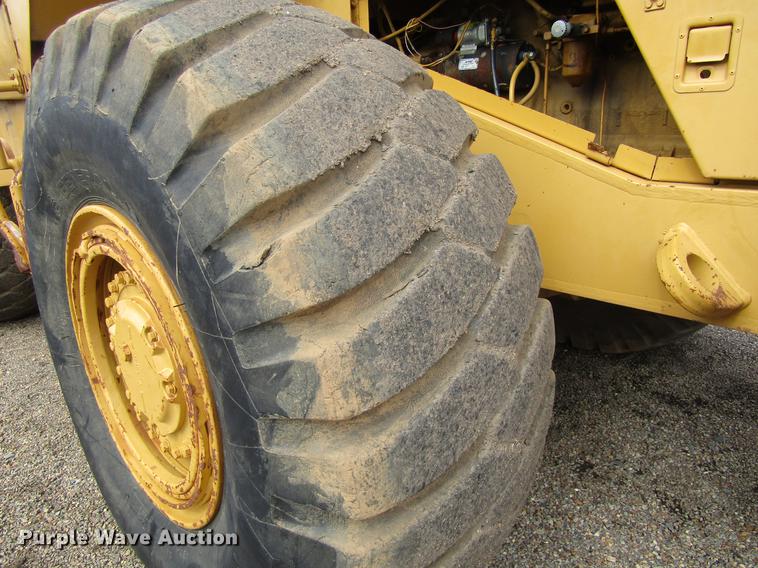 image for item DC0079 1983 Caterpillar 966D wheel loader