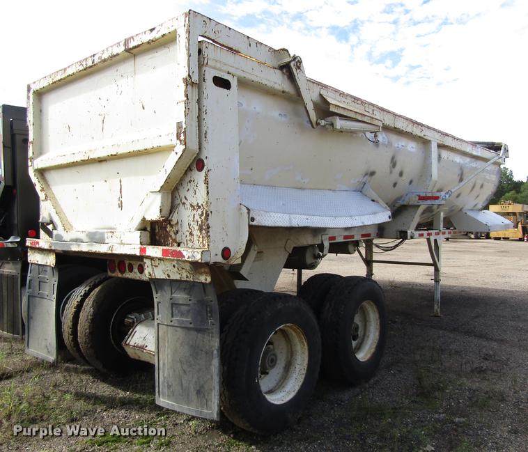 image for item DC0081 2000 Clement RKHL2625 end dump trailer