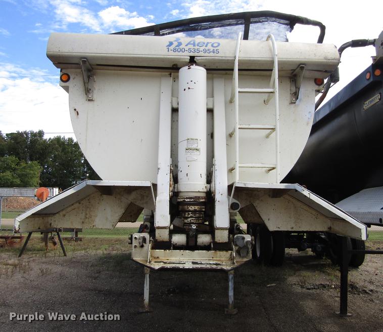 image for item DC0081 2000 Clement RKHL2625 end dump trailer