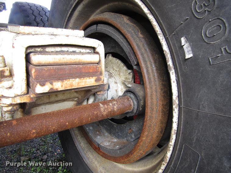 image for item DC0081 2000 Clement RKHL2625 end dump trailer