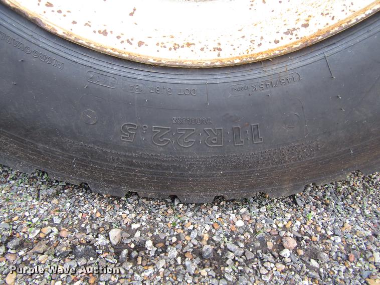 image for item DC0081 2000 Clement RKHL2625 end dump trailer