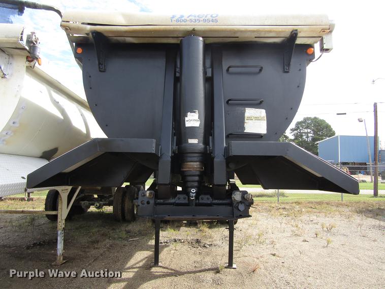 image for item DC0082 2002 Clement RKHL2625 end dump trailer