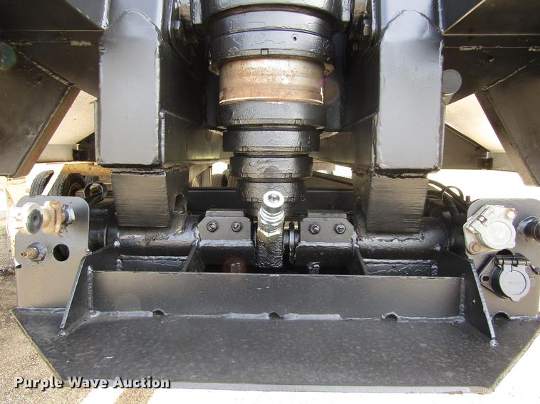 image for item DC0082 2002 Clement RKHL2625 end dump trailer