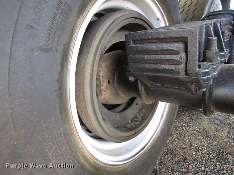 image for item DC0082 2002 Clement RKHL2625 end dump trailer