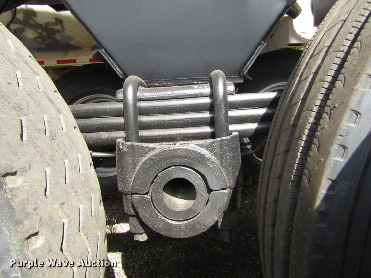 image for item DC0082 2002 Clement RKHL2625 end dump trailer