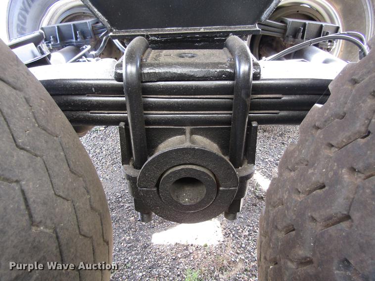 image for item DC0082 2002 Clement RKHL2625 end dump trailer