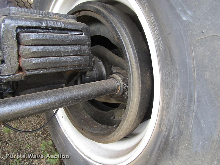 image for item DC0082 2002 Clement RKHL2625 end dump trailer