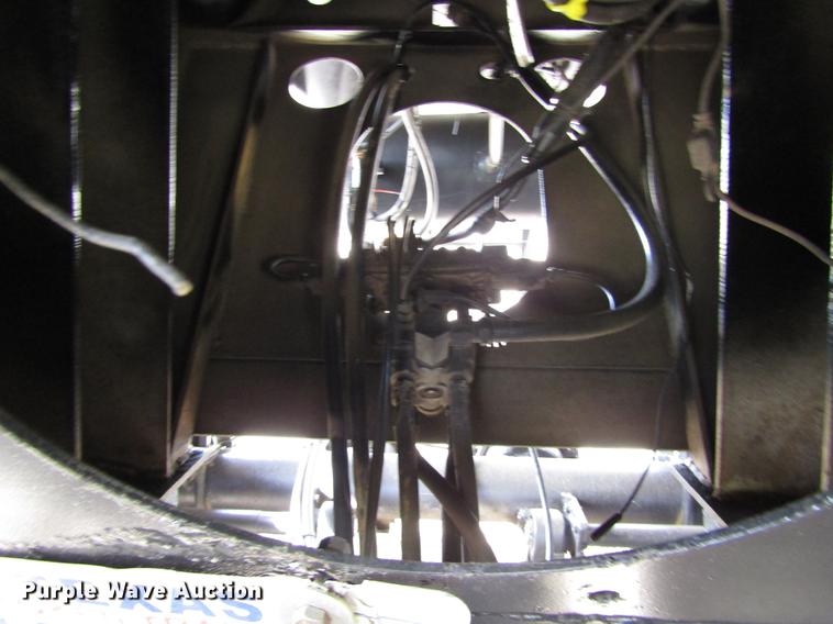 image for item DC0082 2002 Clement RKHL2625 end dump trailer