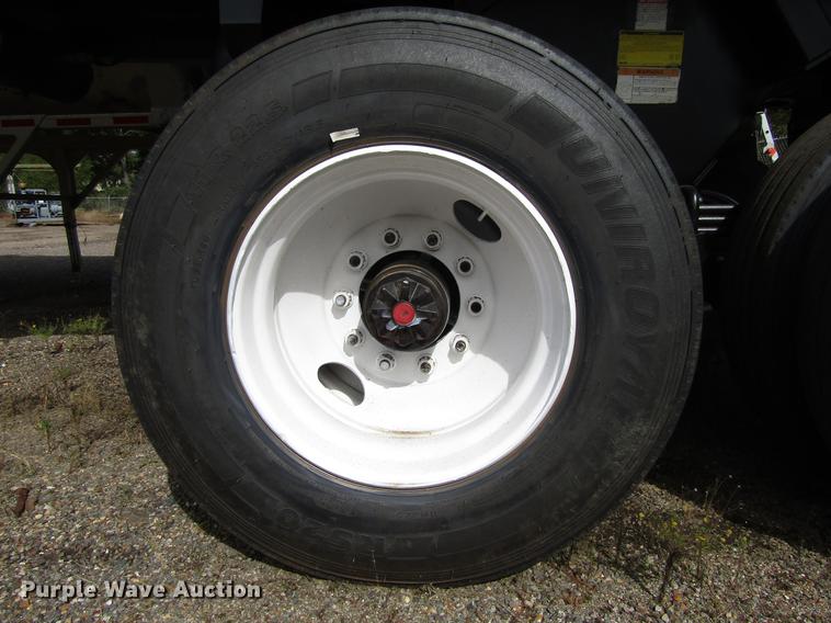 image for item DC0082 2002 Clement RKHL2625 end dump trailer